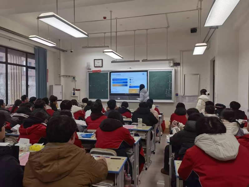 【资助育人】数学与信息科学学院开展“暖冬行动”资助政策宣讲活动